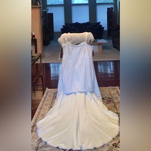 Beautiful Elegant Women’s Plus Sized Wedding Dress